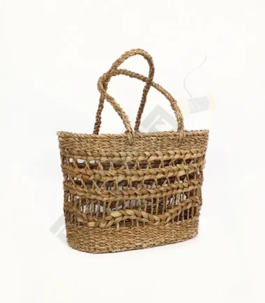 Elegant Seagrass Handwoven Ladies Bag with Beautiful Design