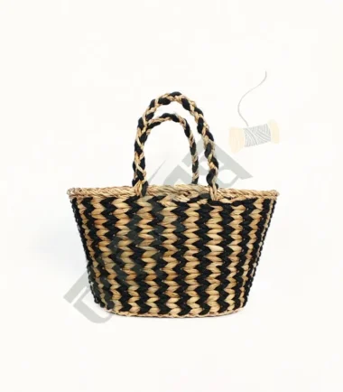 Elegant Seagrass Ladies Bag with Dyed Jute